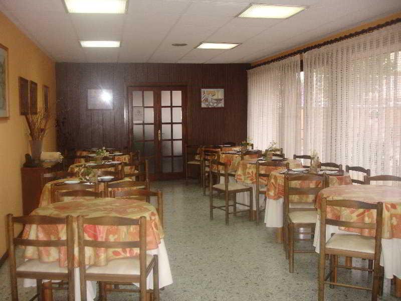Hostal Santa Ana Lloret de Mar Exterior foto