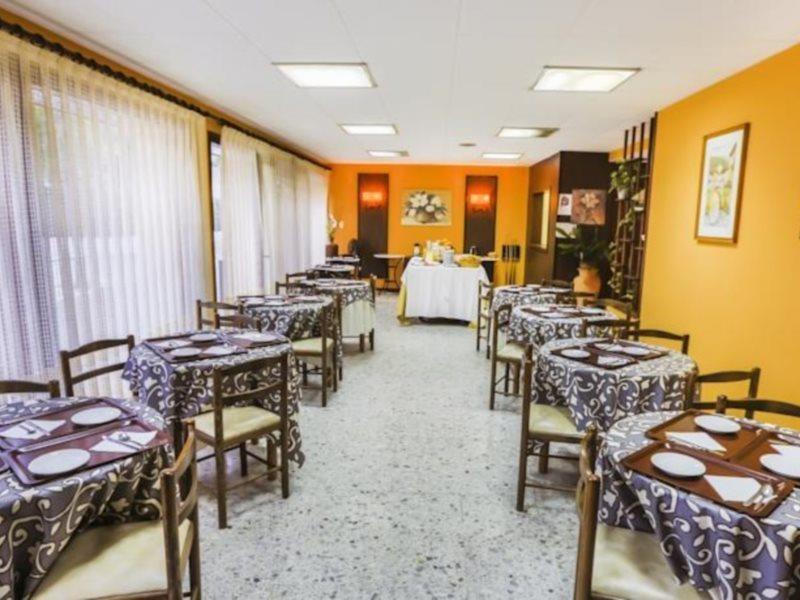 Hostal Santa Ana Lloret de Mar Exterior foto