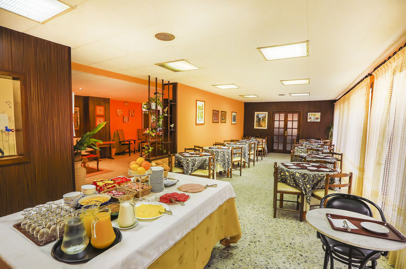 Hostal Santa Ana Lloret de Mar Exterior foto